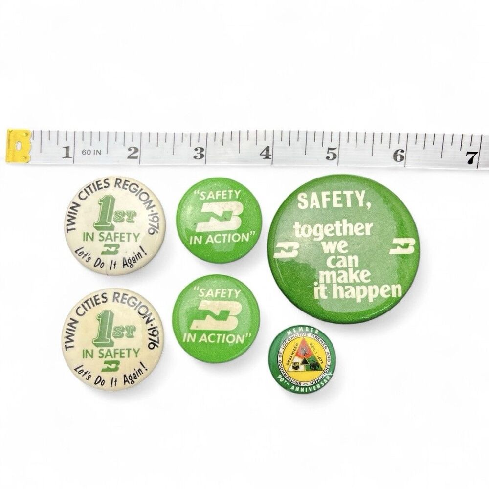 Burlington Northern Railroad safety incentive pinback buttons